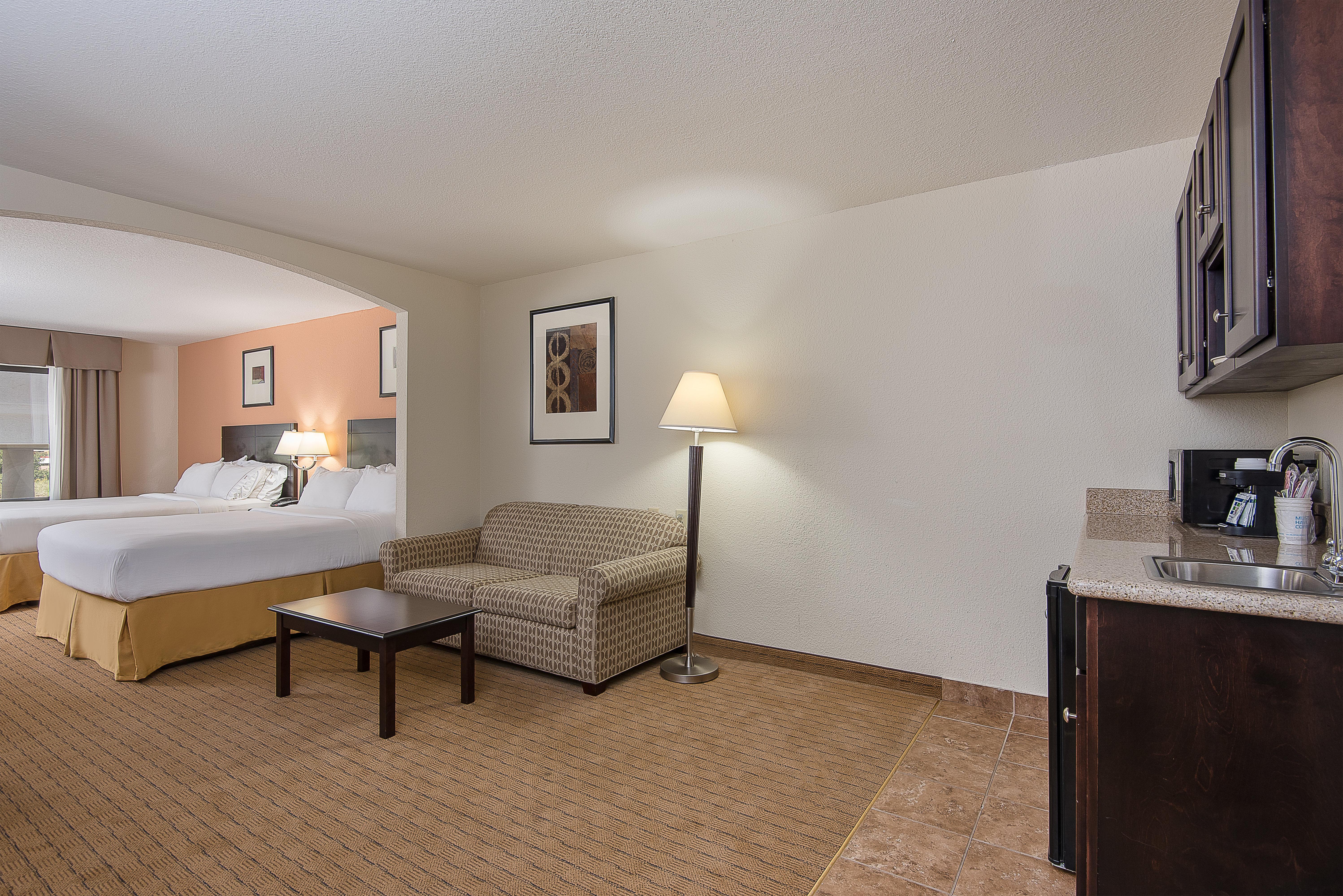 Holiday Inn Express And Suites Lafayette East By Ihg Exterior foto